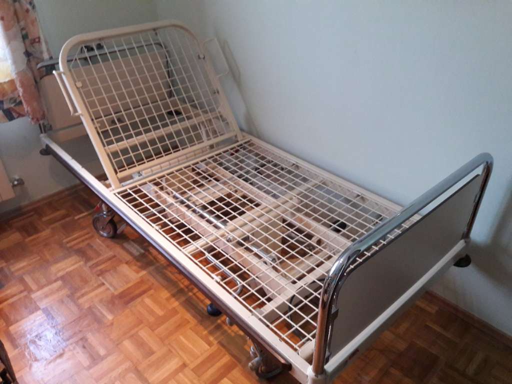 Pflegebett
